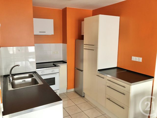 Appartement F2 à louer - 2 pièces - 42.0 m2 - LE KREMLIN BICETRE - 94 - ILE-DE-FRANCE - Century 21 K.B. Immobilier