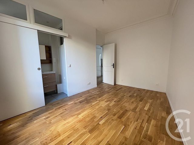 Appartement F2 à louer - 2 pièces - 37.18 m2 - LE KREMLIN BICETRE - 94 - ILE-DE-FRANCE - Century 21 K.B. Immobilier