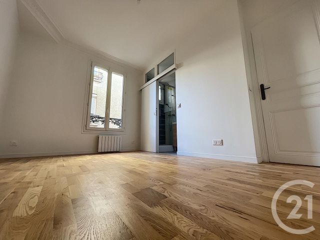 Appartement F2 à louer - 2 pièces - 37.18 m2 - LE KREMLIN BICETRE - 94 - ILE-DE-FRANCE - Century 21 K.B. Immobilier