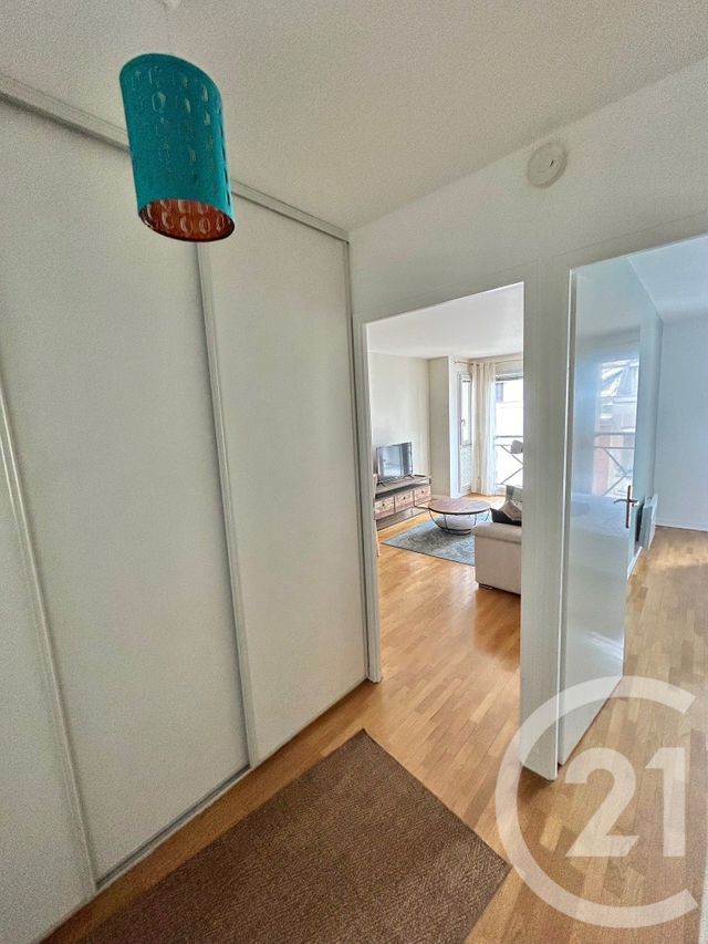 Appartement F2 à louer - 2 pièces - 38.59 m2 - LE KREMLIN BICETRE - 94 - ILE-DE-FRANCE - Century 21 K.B. Immobilier