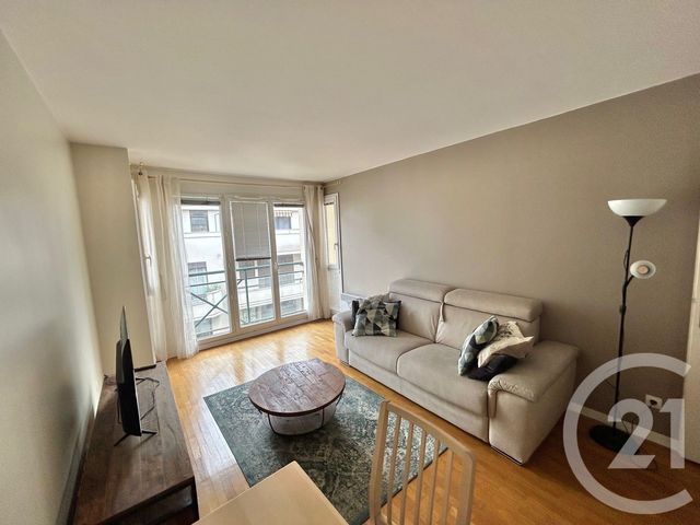 Appartement F2 à louer - 2 pièces - 38.59 m2 - LE KREMLIN BICETRE - 94 - ILE-DE-FRANCE - Century 21 K.B. Immobilier
