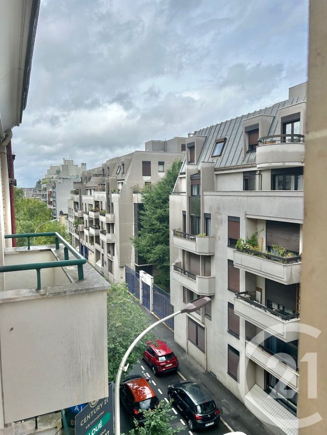 Appartement F2 à louer - 2 pièces - 38.59 m2 - LE KREMLIN BICETRE - 94 - ILE-DE-FRANCE - Century 21 K.B. Immobilier
