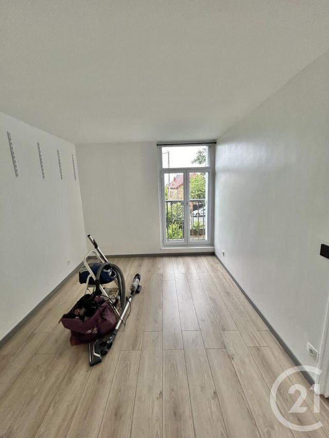 Appartement F2 à louer - 2 pièces - 41.05 m2 - VILLEJUIF - 94 - ILE-DE-FRANCE - Century 21 K.B. Immobilier