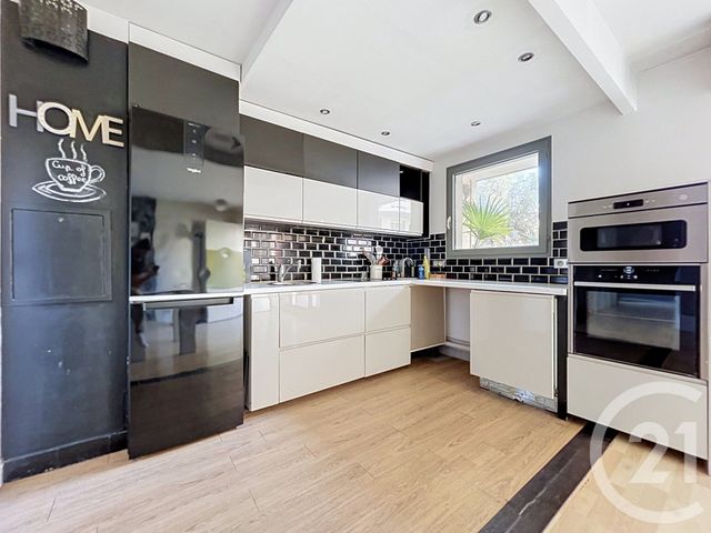 Appartement F3 à vendre - 3 pièces - 67.55 m2 - LE KREMLIN BICETRE - 94 - ILE-DE-FRANCE - Century 21 K.B. Immobilier