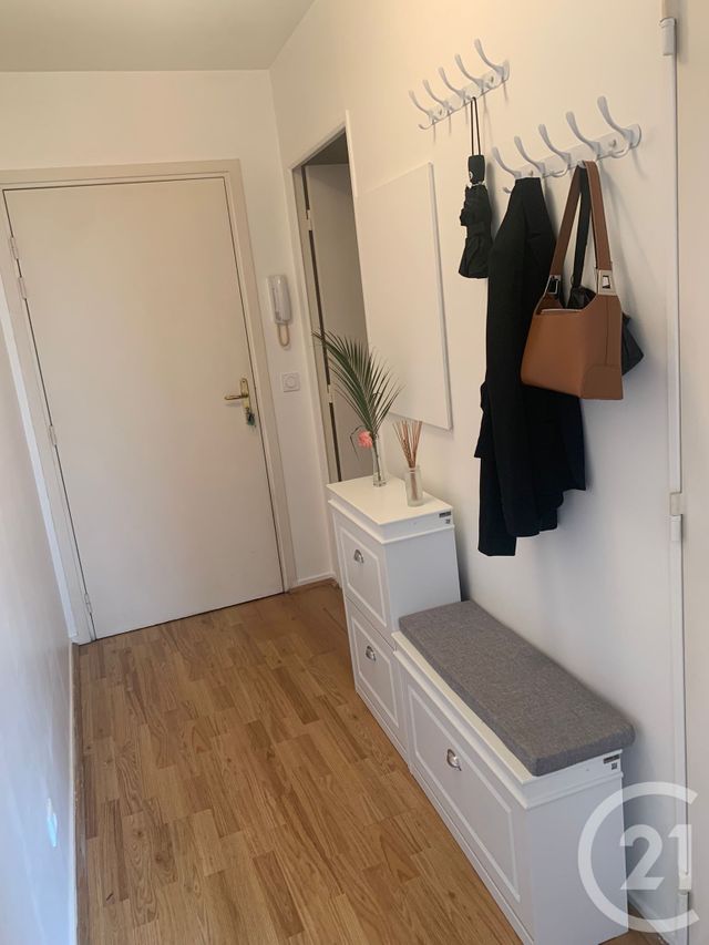 Appartement T1 à louer - 1 pièce - 28.21 m2 - VILLEJUIF - 94 - ILE-DE-FRANCE - Century 21 K.B. Immobilier