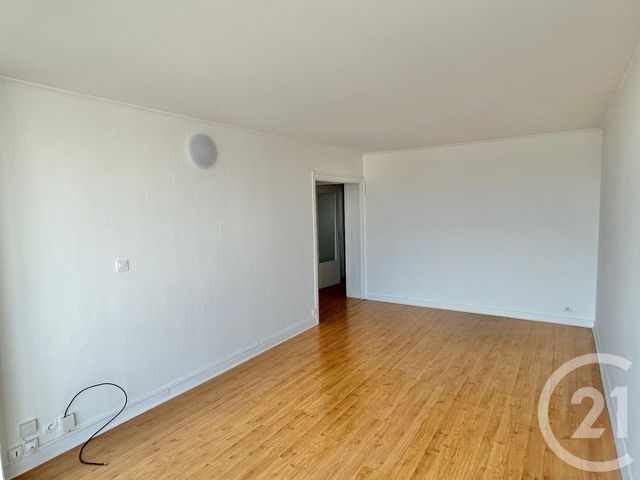 Appartement F3 à louer - 3 pièces - 63.41 m2 - LE KREMLIN BICETRE - 94 - ILE-DE-FRANCE - Century 21 K.B. Immobilier