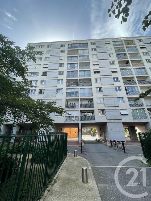 Appartement F3 à louer - 3 pièces - 63.41 m2 - LE KREMLIN BICETRE - 94 - ILE-DE-FRANCE - Century 21 K.B. Immobilier