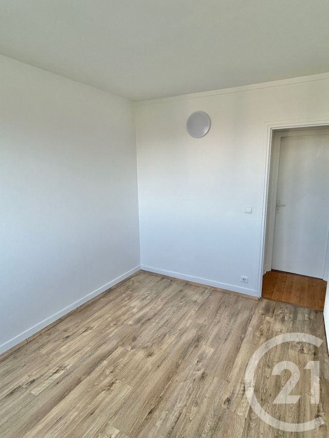 Appartement F3 à louer - 3 pièces - 63.41 m2 - LE KREMLIN BICETRE - 94 - ILE-DE-FRANCE - Century 21 K.B. Immobilier