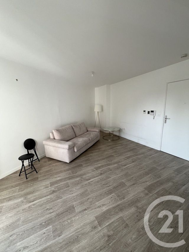 Appartement F2 à louer - 2 pièces - 44.15 m2 - ORLY - 94 - ILE-DE-FRANCE - Century 21 K.B. Immobilier