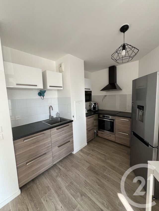Appartement F2 à louer - 2 pièces - 44.15 m2 - ORLY - 94 - ILE-DE-FRANCE - Century 21 K.B. Immobilier