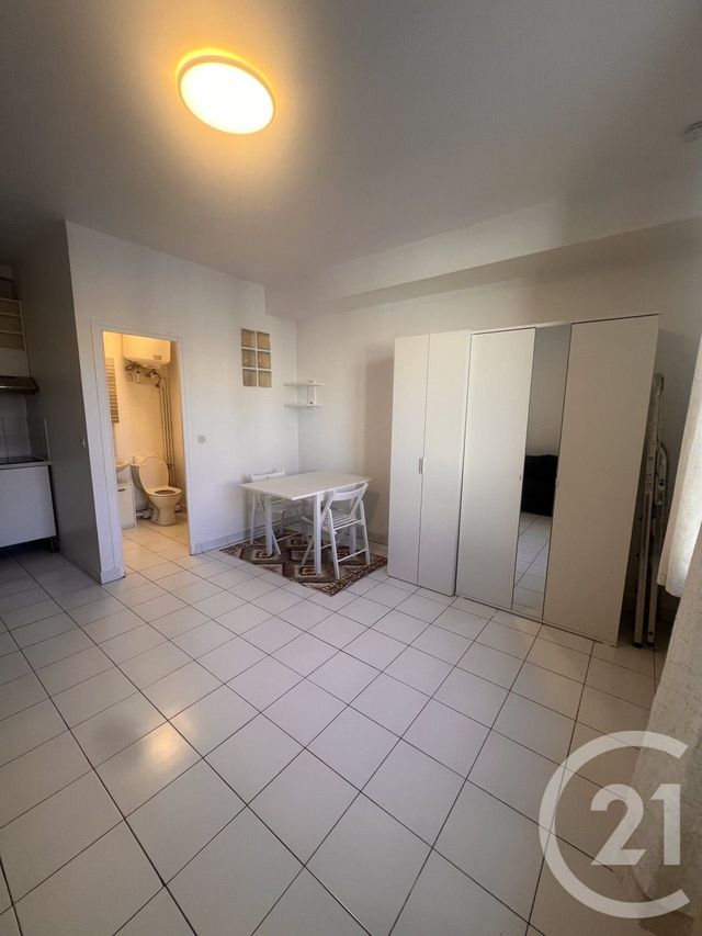 Appartement F1 à louer KREMLIN BICETRE
