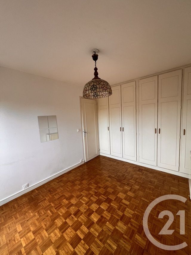 Appartement F2 à louer - 2 pièces - 44.14 m2 - IVRY SUR SEINE - 94 - ILE-DE-FRANCE - Century 21 K.B. Immobilier