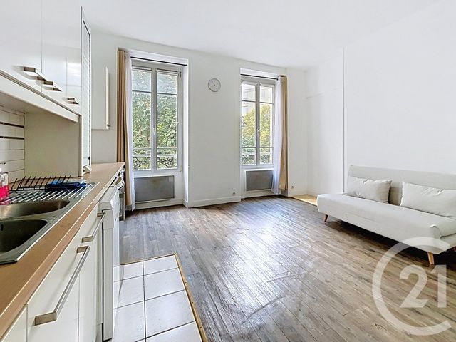 Appartement F2 à vendre - 2 pièces - 30.16 m2 - LE KREMLIN BICETRE - 94 - ILE-DE-FRANCE - Century 21 K.B. Immobilier