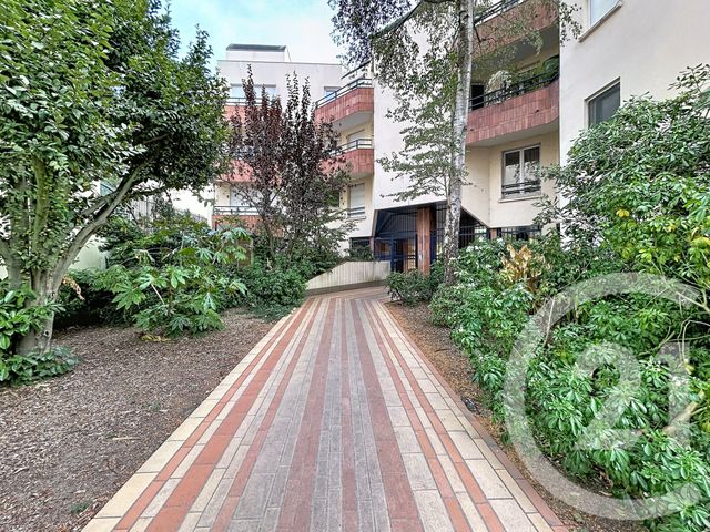 Appartement F2 à vendre - 2 pièces - 49.34 m2 - LE KREMLIN BICETRE - 94 - ILE-DE-FRANCE - Century 21 K.B. Immobilier