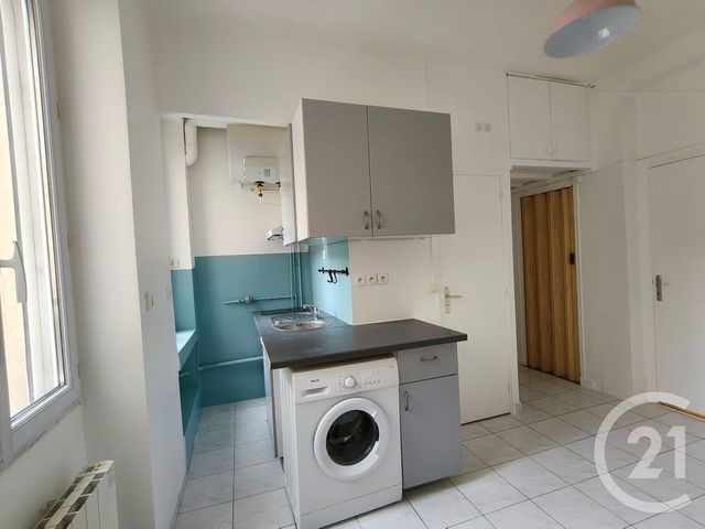 Appartement F2 à vendre - 2 pièces - 26.0 m2 - LE KREMLIN BICETRE - 94 - ILE-DE-FRANCE - Century 21 K.B. Immobilier