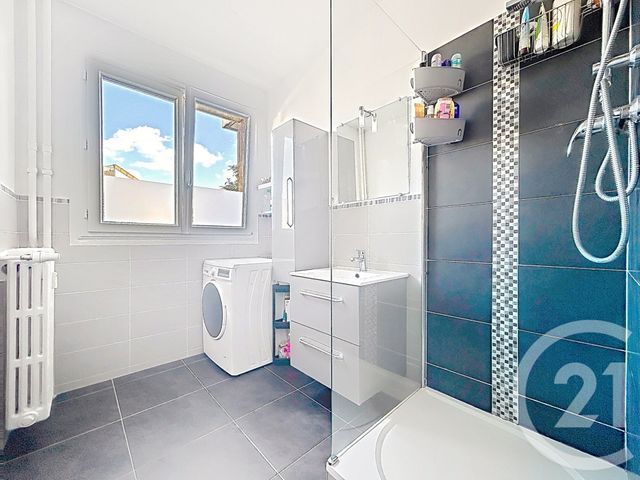 Appartement F3 à vendre - 3 pièces - 65.0 m2 - ST MAUR DES FOSSES - 94 - ILE-DE-FRANCE - Century 21 K.B. Immobilier