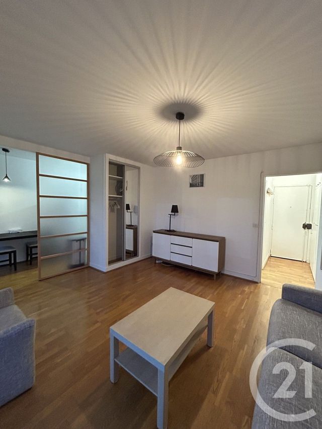 Appartement Studio à louer LE KREMLIN BICETRE