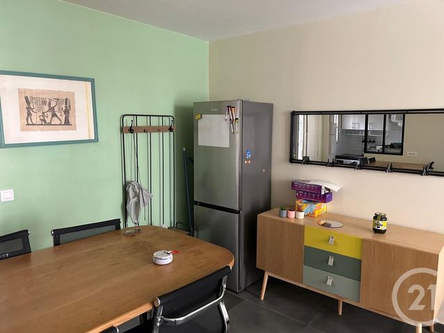 Appartement F2 à louer - 2 pièces - 32.63 m2 - LE KREMLIN BICETRE - 94 - ILE-DE-FRANCE - Century 21 K.B. Immobilier