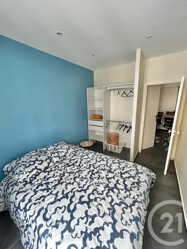 Appartement F2 à louer - 2 pièces - 32.63 m2 - LE KREMLIN BICETRE - 94 - ILE-DE-FRANCE - Century 21 K.B. Immobilier