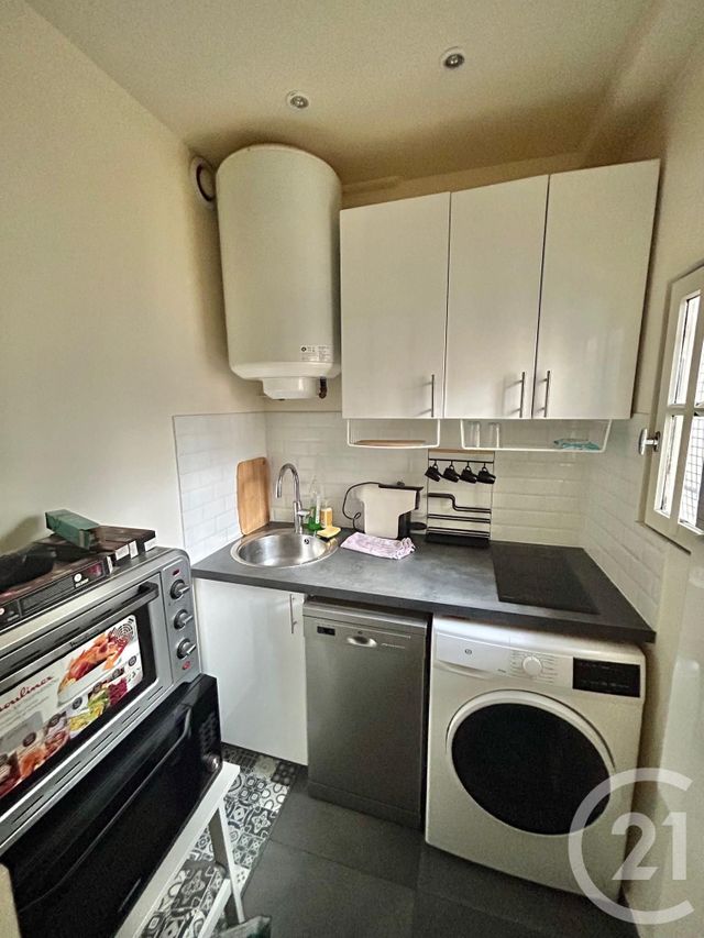 Appartement F2 à louer - 2 pièces - 32.63 m2 - LE KREMLIN BICETRE - 94 - ILE-DE-FRANCE - Century 21 K.B. Immobilier